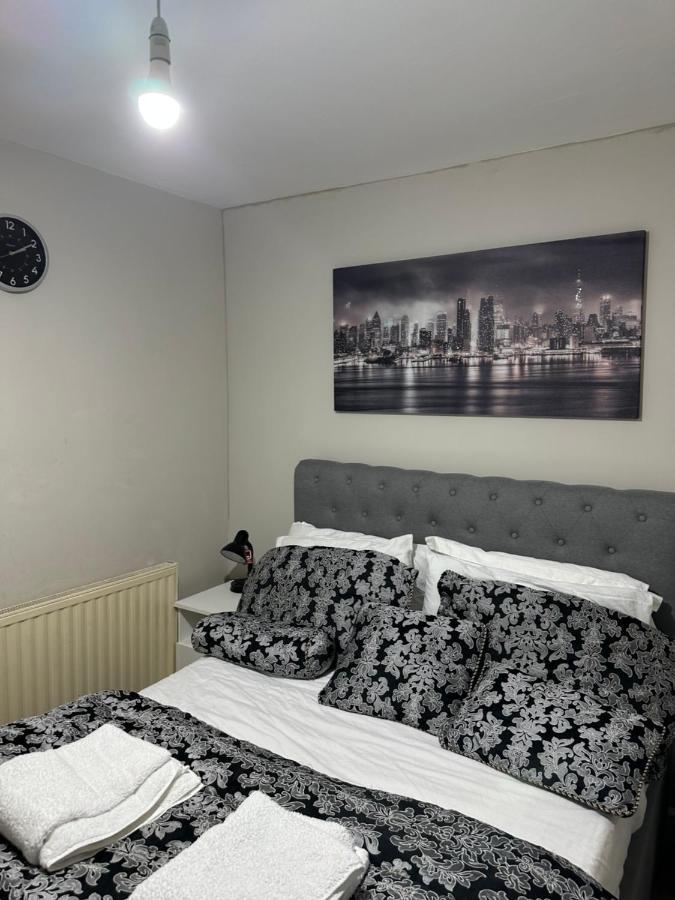 Beautiful Hoe Street First Floor One Bedroom Apartment B Walthamstow Londra Exterior foto