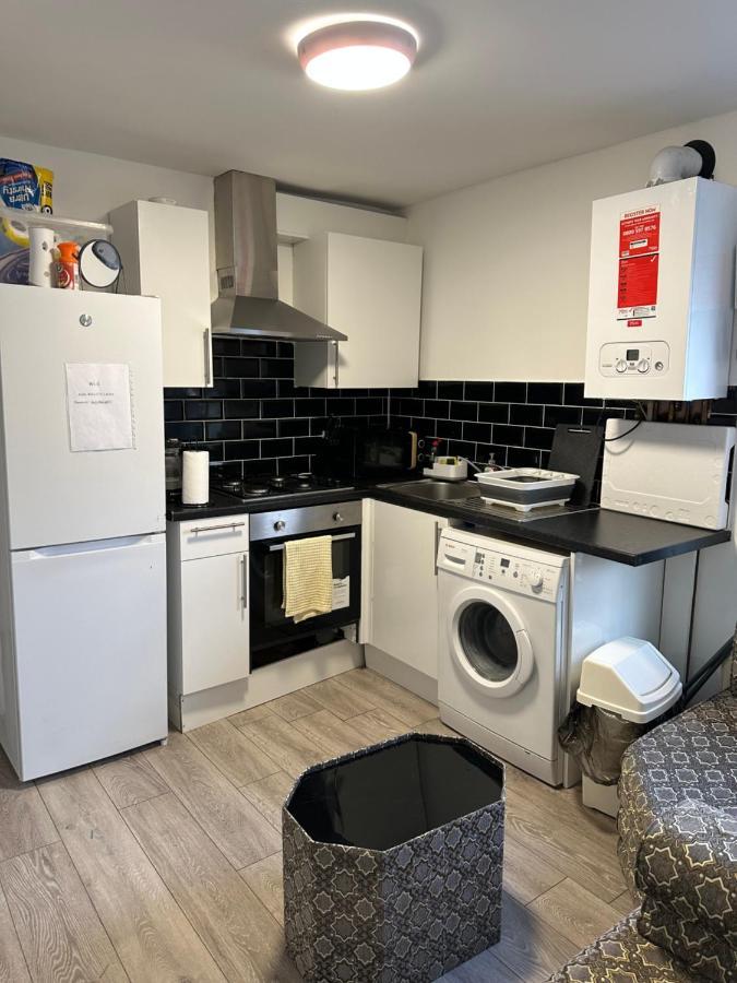 Beautiful Hoe Street First Floor One Bedroom Apartment B Walthamstow Londra Exterior foto