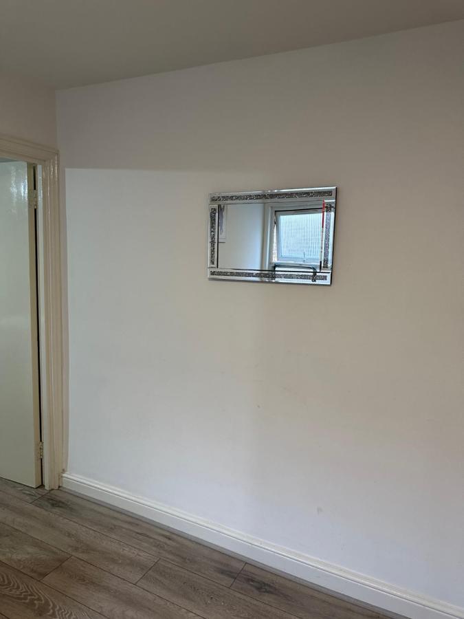 Beautiful Hoe Street First Floor One Bedroom Apartment B Walthamstow Londra Exterior foto